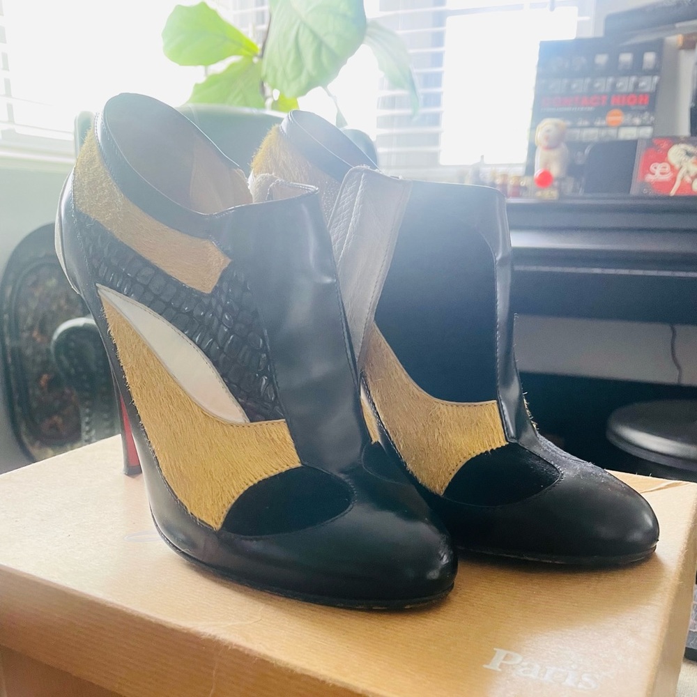 CLB booties 38